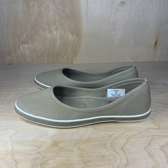 KORS by Michael Kors TRAFFIC Flat - Picture 3 of 8